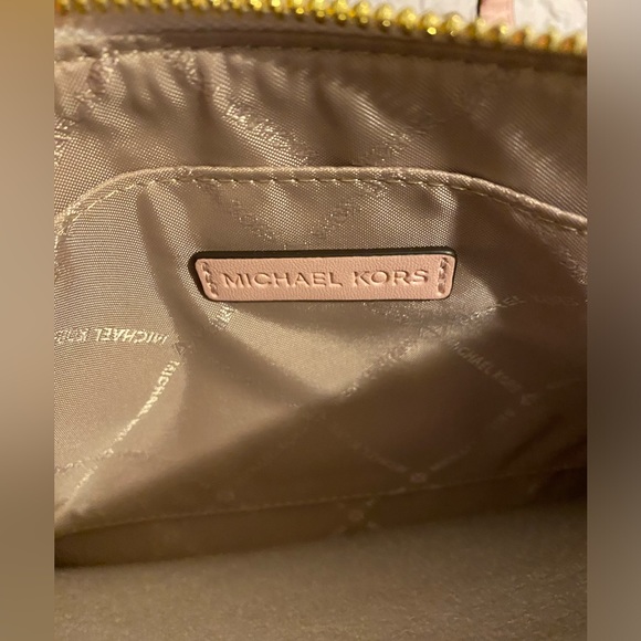 NWT Michael Kors Large Jet Set Wrislet - Picture 3 of 8